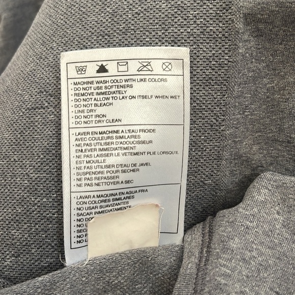 Nike sleeveless gray workout top. Size Medium - Picture 9 of 9